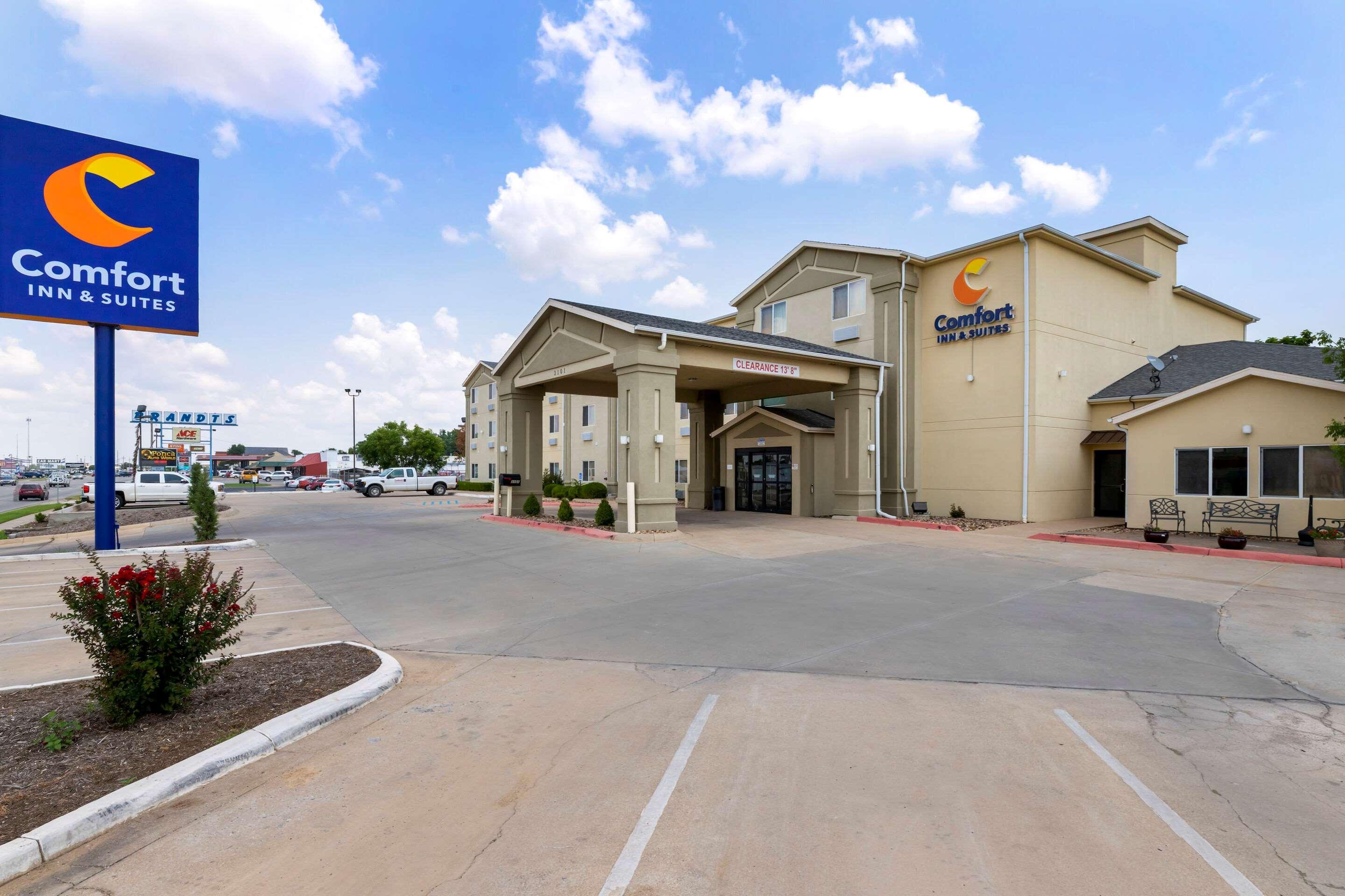 Comfort Inn & Suites Ponca City Near Marland Mansion Bagian luar foto